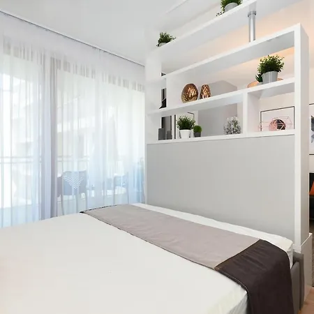 Silver Apartment